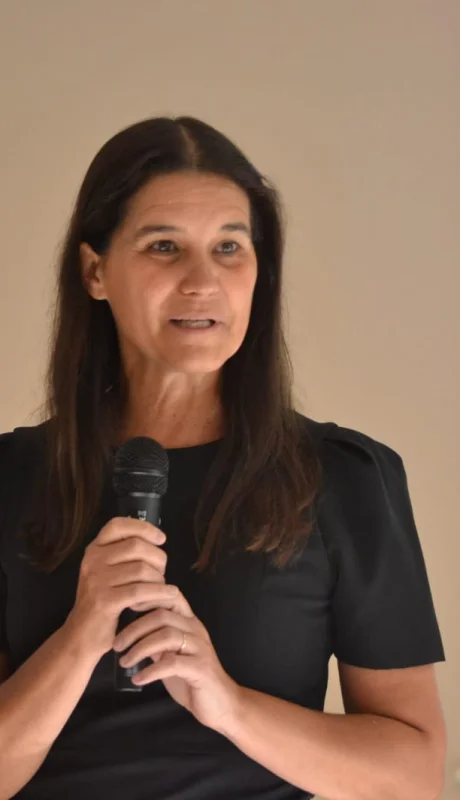 "En el tema de familia y violencia familiar, los notificados deben recibir la respuesta en forma ágil y rápida" (M. T. Day)