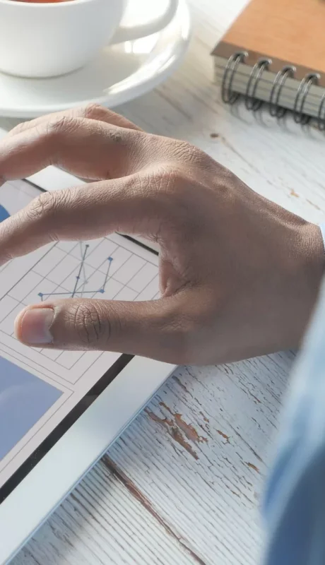 El hábito de los argentinos está cambiando y ya no es lo más beneficioso refugiarse en el colchón.