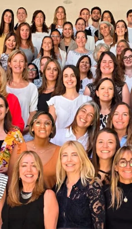 Todas las mujeres profesionales que se hicieron presentes en el certamen./