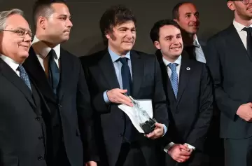 A la espera de la reunión con Meloni, Milei recibió un reconocimiento internacional