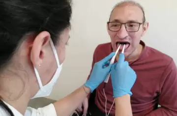 Fabiana Grandi, fonoaudióloga: "Hay maniobras y ejercicios que vencen la disfagia"