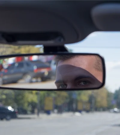 Espejos retrovisores antideslumbrantes.