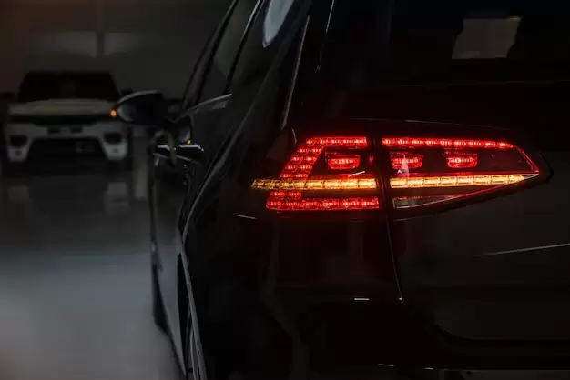 Si te bajás del auto, revisá que las luces estén apagadas.