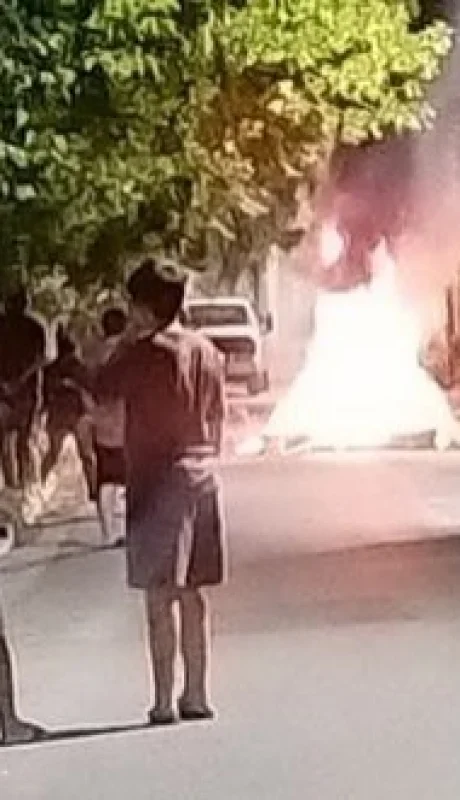 Prendieron fuego la casa del presunto femicida de Natalia Vilte