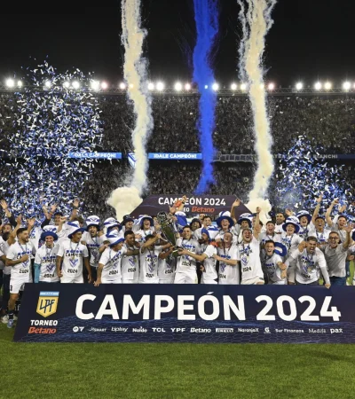 Vélez sigue de fiesta.