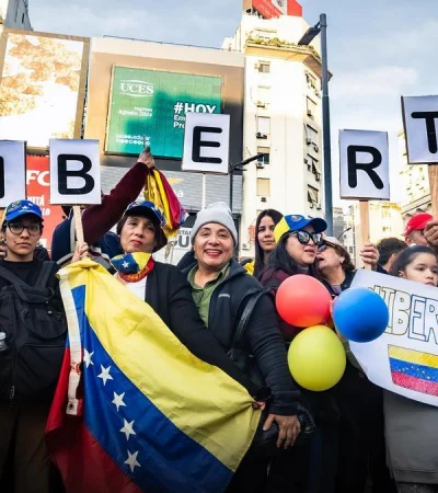 Los ciudadanos argentinos están bajo un riesgo comprobado de vulneración de derechos individuales si están en Venezuela.