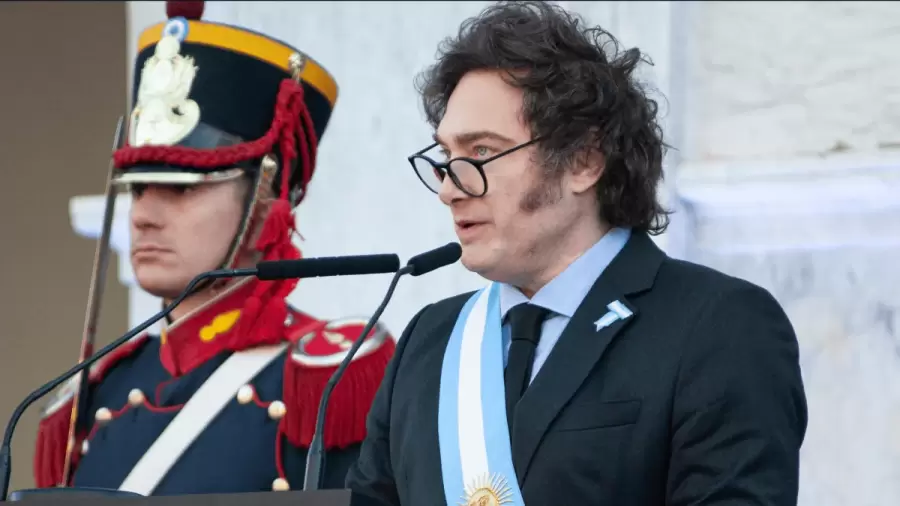 "El lema podría ser 'vamos a ponernos todos en la misma línea para que el país termine el año bien de una vez por todas'" (A. Urios)