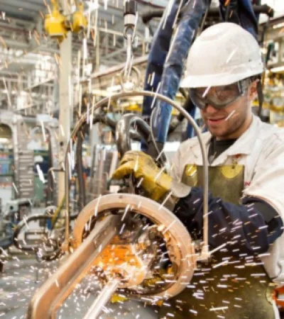 El sector industrial continúa su recuperación.