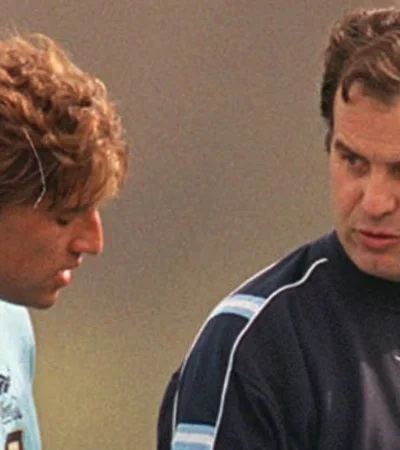 Hernán Crespo junto a Marcelo Bielsa