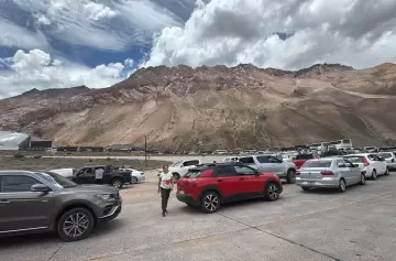 Mendoza le pidió a la Nación que intente restringir los tours de compras a Chile