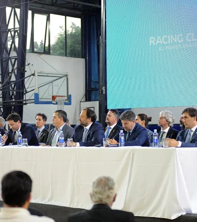 La comisión Directiva académica en pleno