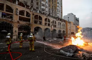 La cancillería enfatizó su repudio por los daños a la embajada argentina en Kiev
