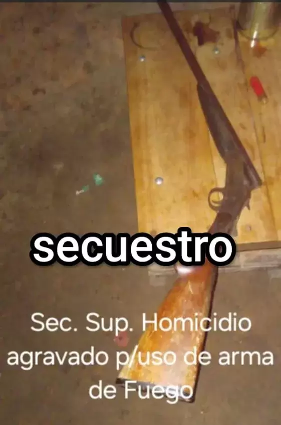 La escopeta secuestrada, con la que el agresor terminó con la vida de Correa.