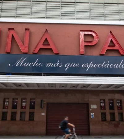 Polémica por la posible demolición del Luna Park para hacer cambios al edificio