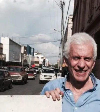 Fernando Martínez Mottola  decidió apelar a la misericordia del régimen chavista.