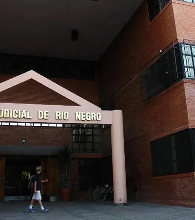 Fallo sin precedentes: le quitaron los derechos parentales por abandonar a su hija