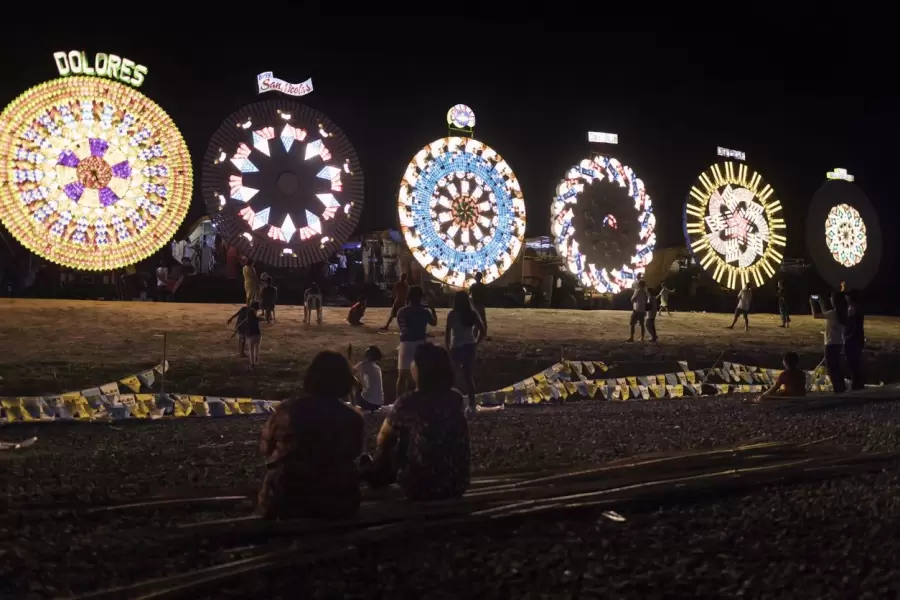 Faroles gigantes en Filipinas.