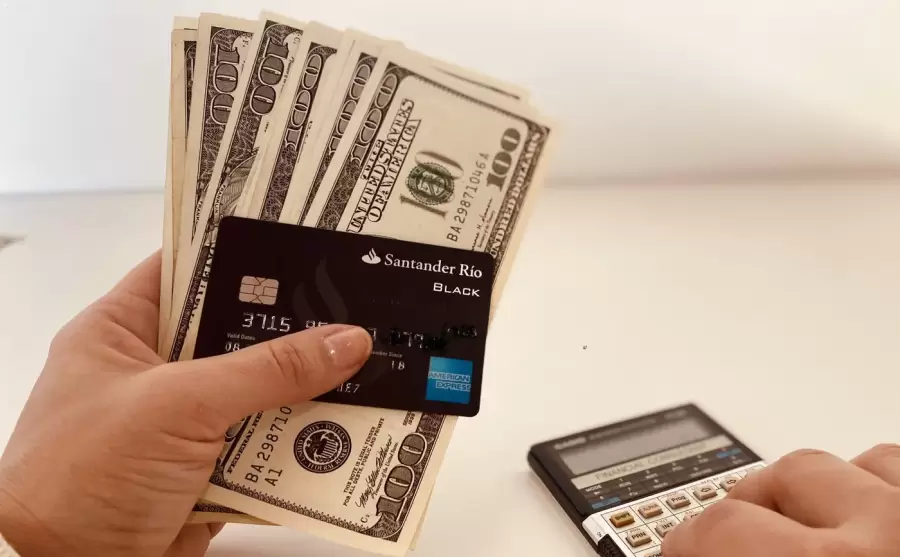 Que gastar en dólares no sea perjudicial    /