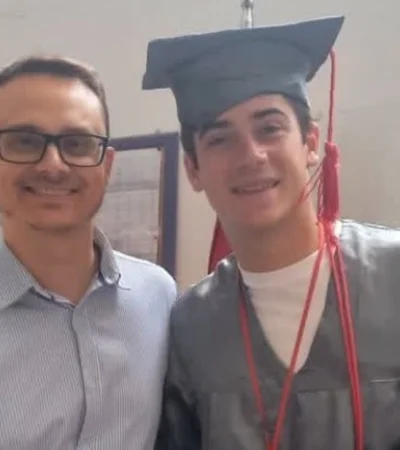 El Colegio del Pilar organizó una ceremonia privada para entregar el diploma de la secundaria a Franco Colapinto.