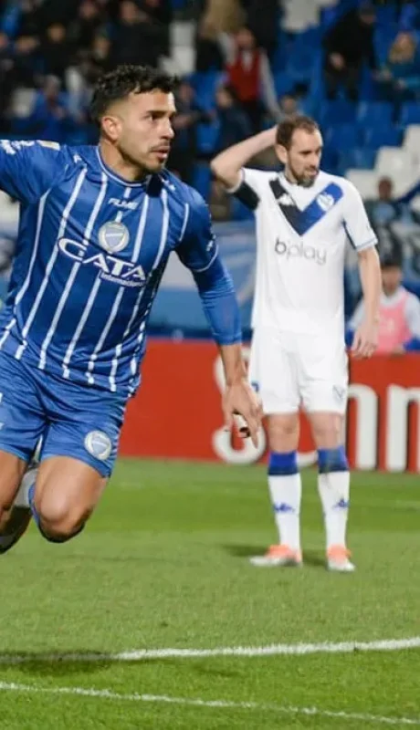 Baja sensible en la zaga del Tomba