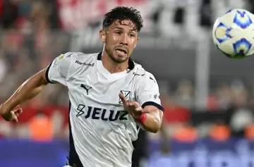 Sufren los rojos: Independiente de Avellaneda y la Selección de Chile pierden una figura