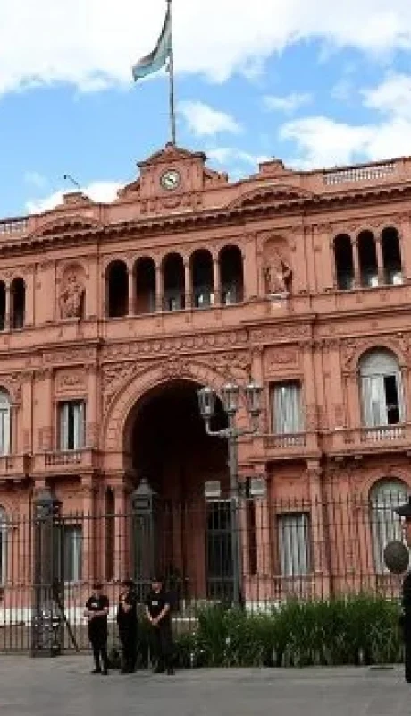 Una Navidad con tintes políticos: saludos de Milei, La Cámpora y todo el arco ideológico