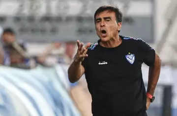 Independiente acelera por Gustavo Quinteros para reemplazar a Julio Vaccari