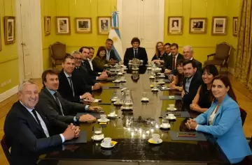 El Presidente prometió a los radicales que presentará un proyecto de ficha limpia