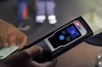 Dio positivo de alcoholemia un chofer de viaje de egresados