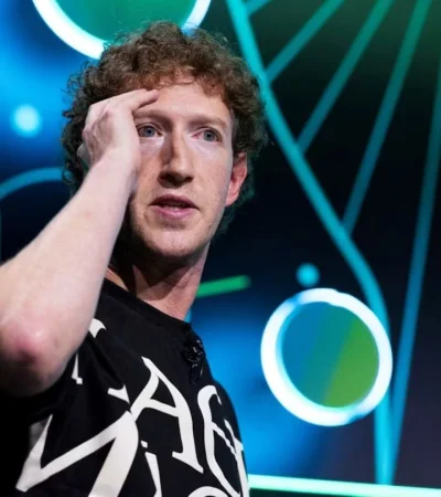 Mark Zuckerberg, 40 años. El tercer hombre más rico del planeta.