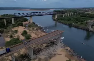 Los muertos por la caída del puente ascendieron a 10