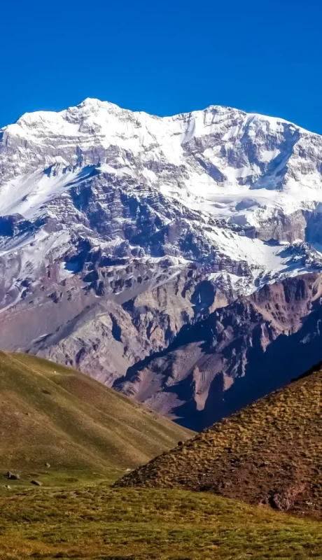 El Aconcgua siempre desafiante   /