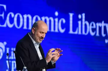 El ministro de Desregulación asegura que se han despedido a 36 mil trabajadores estatales