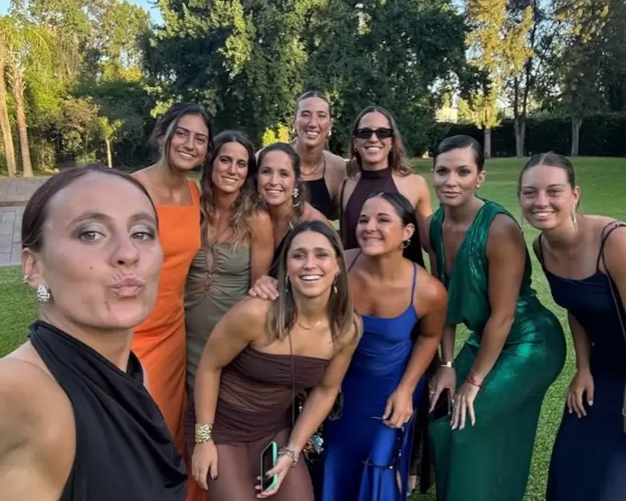 Las Leonas presente en el casamiento de Pilar Campoy y pablo Simonet