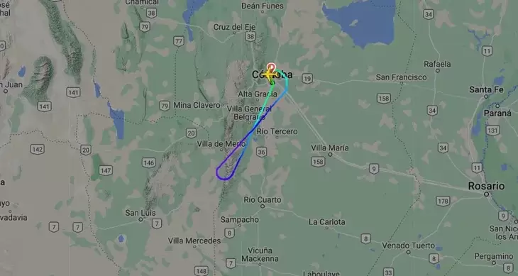 Tuvo que volver a Córdoba por un desperfecto técnico.