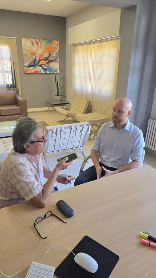 Intendente de Luján de Cuyo Esteban Allasino junto al periodista de Ciudadano.News Daniel Gallardo.
