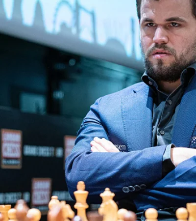El noruego Magnus Carlsen y otros grandes maestros se han mostrado incómodos con ciertas tradiciones del más alto nivel de competencia del ajedrez.