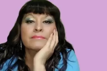 Feliz año, con ropa nueva, bombacha roja y plata en bolsillo