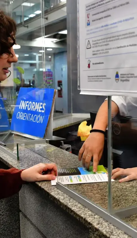 Desde marzo, solo podrán incorporarse empleados que hayan aprobado un examen de idoneidad,/