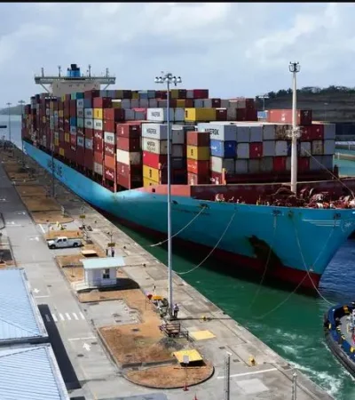 El Gobierno panameño hizo un multitudinario acto para mostrar un aire de soberanía frente a Trump.