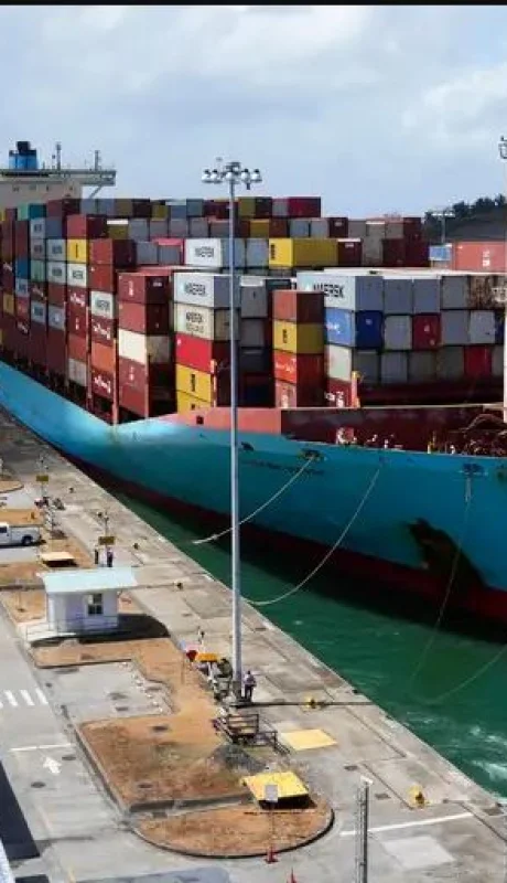 El Gobierno panameño hizo un multitudinario acto para mostrar un aire de soberanía frente a Trump.