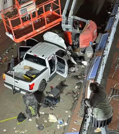 Un conductor atropelló y mató al menos a 10 personas.