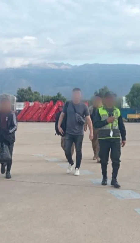Fue detenido en el Aeropuerto Jorge Wilsterman de la ciudad de Cochabamba.