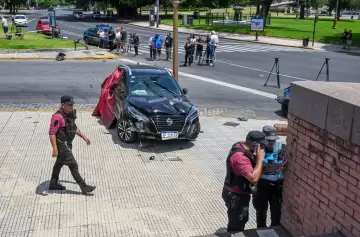Atropellaron a pareja de turistas en Recoleta: el hombre murió y la mujer está grave