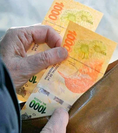 Leve recuperación salarial relativa