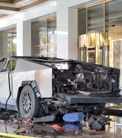 La explosión se investiga como posible atentado.