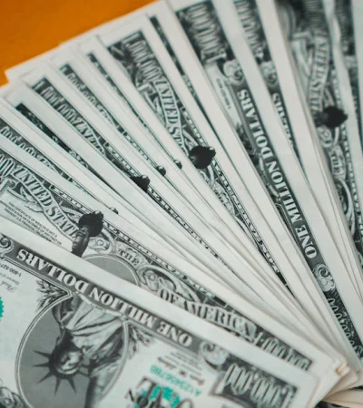 Fotos de stock gratuitas de abundancia de dinero, administración del dinero, arte monetario