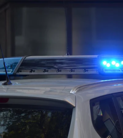 Una mujer argentina fue asesinada a tiros en su camioneta.