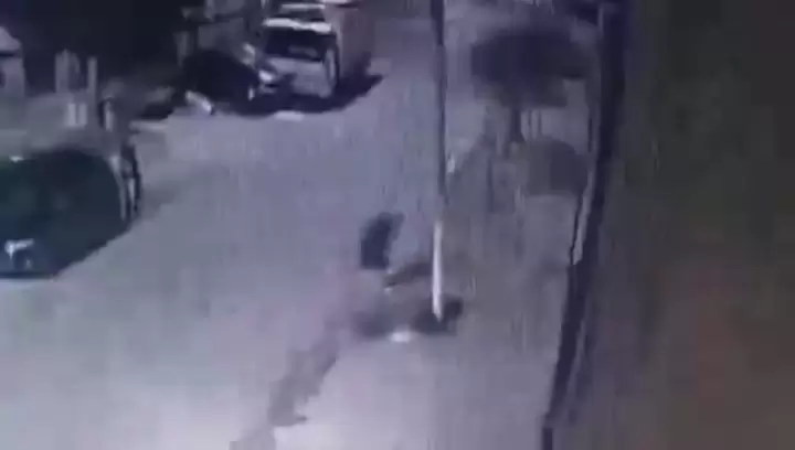 La cámara de seguridad registró los últimos minutos de Franco.