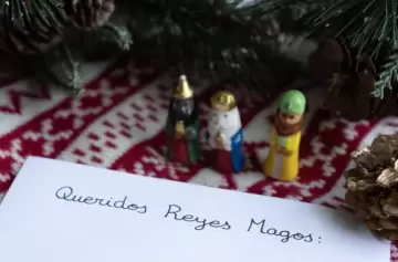 ¿Cuándo llegan los Reyes Magos y por qué les dejamos pasto y agua?